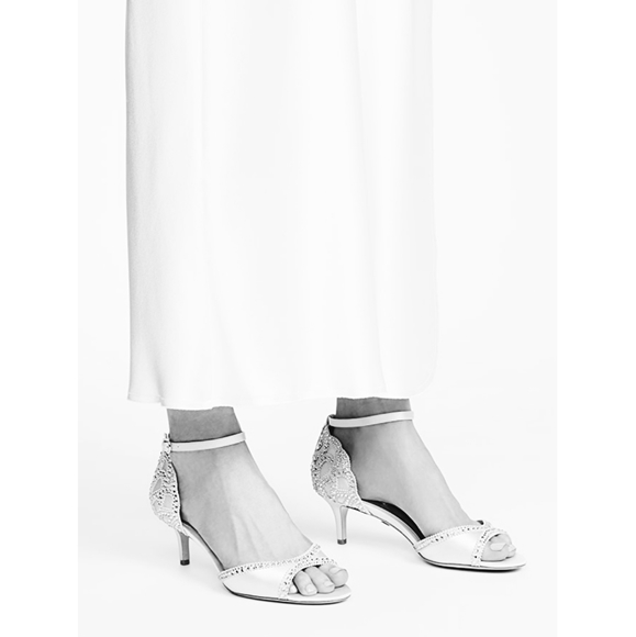 Stunning Badgley Mischka Silver D'Orsay Sandals - Picture 7 of 7